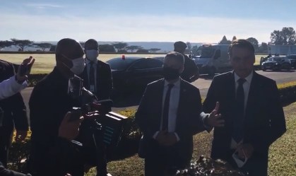 No Alvorada, ex-apoiadora critica Bolsonaro e diz que presidente traiu eleitores