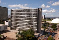 Supersalários: ministros do STM recebem mais de R$ 300 mil em penduricalhos