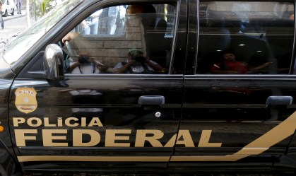 PF faz operação contra tráfico de armas enviadas por encomendas nos Correios