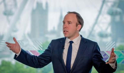 Ministro da Saúde britânico pede que manifestantes não participem de protestos