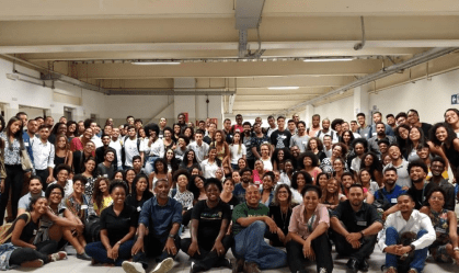 Consultorias se especializam em recrutar negros; cultura ainda é barreira