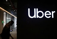 FTC dos EUA processa Uber por práticas enganosas em serviço de assinatura