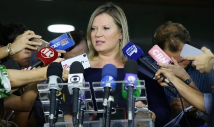 Ex-aliada, Joice Hasselmann propõe leis para aumentar gastos do governo