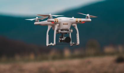 Pandemia acelera demanda por drones; empresas brasileiras estudam uso