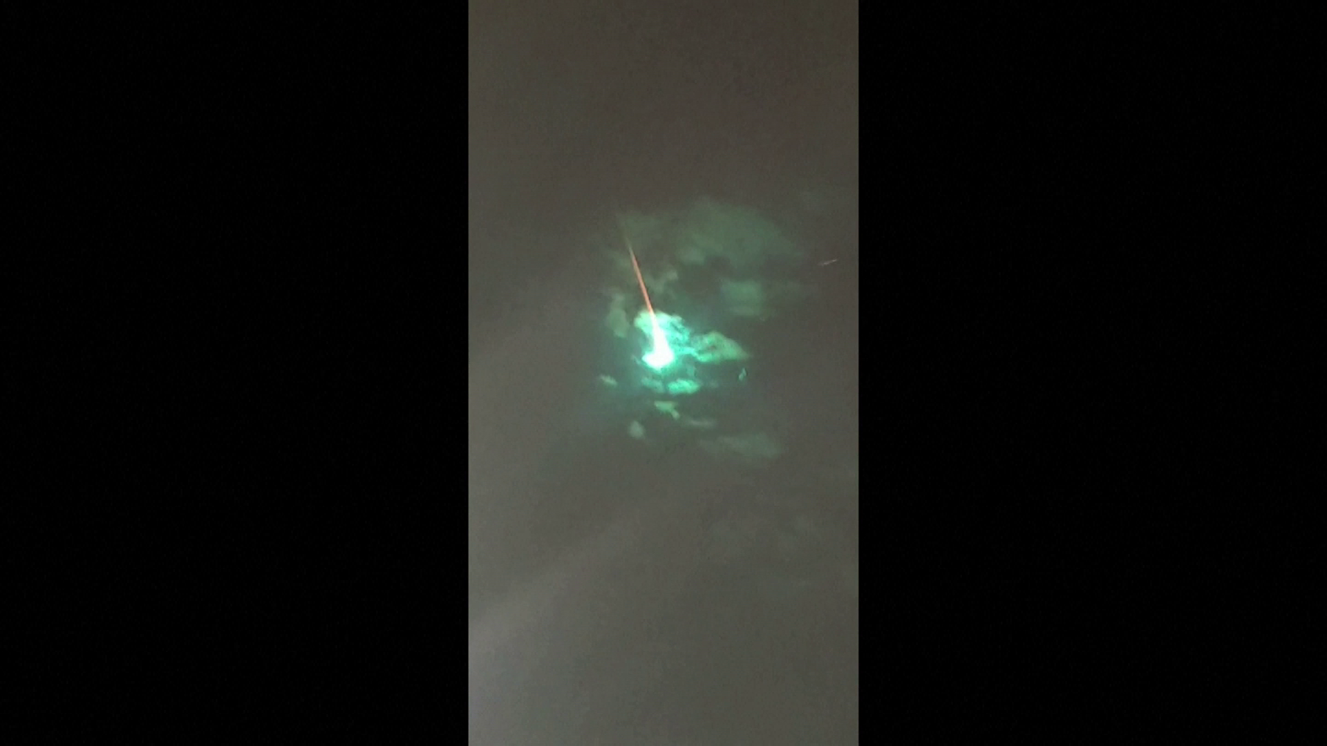 Meteoro verde no céu da Austrália