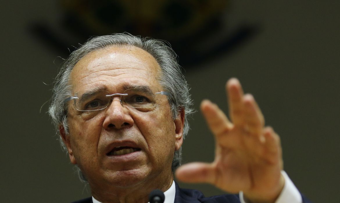 Paulo Guedes falando