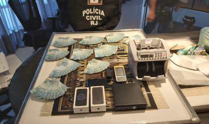 Polícia Civil faz busca e apreensão na casa de contraventor no Rio