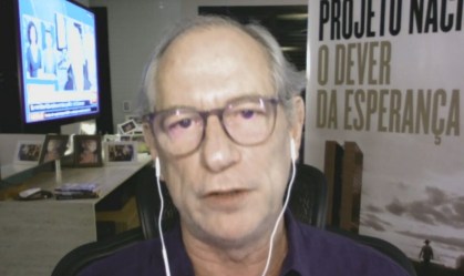 Ciro: Bolsonaro põe 'calor' na política para chantagear e dissuadir instituições