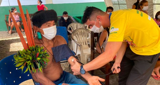 Ministério da Saúde realiza exames na população indígena para detectar o coronav