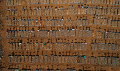 Com diminuição de mortes diárias, Manaus volta a sepultar em covas individuais