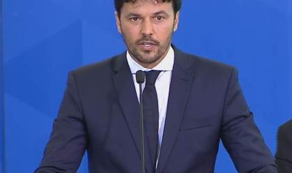 Fábio Faria pede 'armistício patriótico' ao assumir Ministério das Comunicações