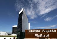 Receita para campanhas dos candidatos já conta com quase R$ 9 bilhões, diz TSE
