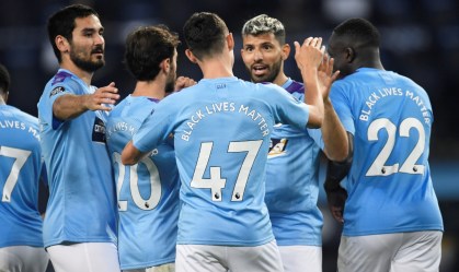 Inglês retorna com vitória do City, manifestação e expulsão de David Luiz