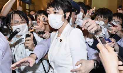 Ex-ministro da Justiça japonês e esposa são presos suspeitos de compra de votos