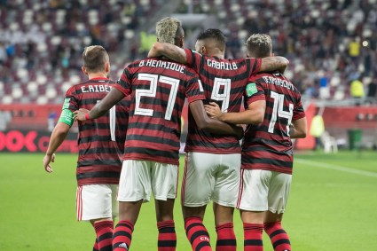 Everton Ribeiro, Bruno Henrique, Gabigol e Arrascaeta comemoram gol 