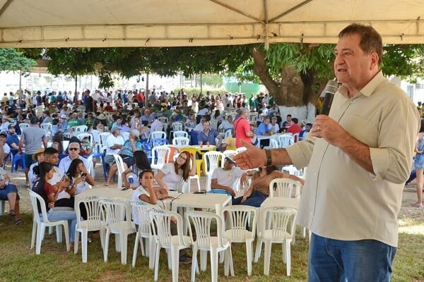 César Halum discursa durante evento em Dianópolis (TO)