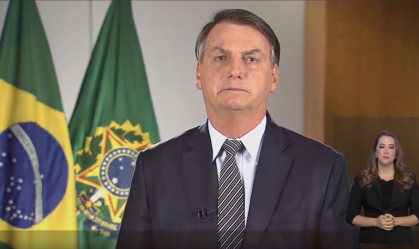 Não há motivo para pânico por coronavírus, diz Bolsonaro em pronunciamento