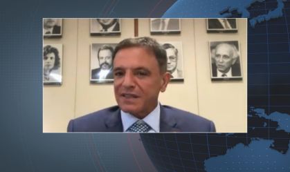 Temperatura subiu mais com vídeo de reunião que com Queiroz preso, diz senador