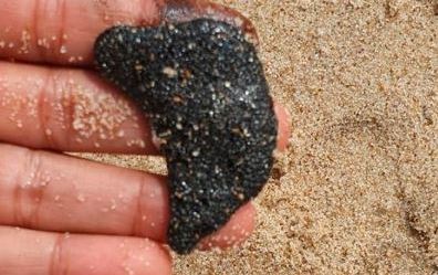 Fragmentos de óleo voltam a aparecer no litoral do Nordeste