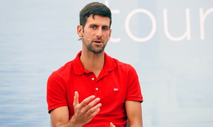 Djokovic testa positivo para Covid-19 após promover torneio