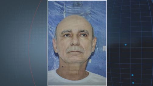 Foto de Fabrício Queiroz na chegada ao complexo penitenciário em Bangu 8