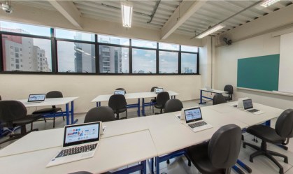 Sindicato entra com ação na Justiça após Uninove demitir mais de 300 professores