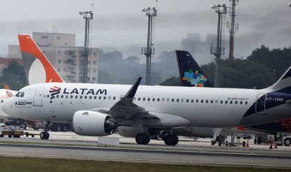 Governo estuda zerar tarifas do setor aéreo por causa do coronavírus