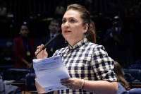 Em postagem, ex-ministra de Dilma faz alusão ao judaísmo de Alcolumbre