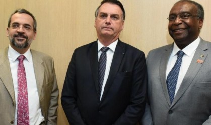 Após Decotelli, governo revê sistema de nomeações