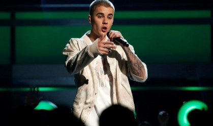 Justin Bieber pede US$ 20 mi em ação contra mulheres que o acusaram de estupro