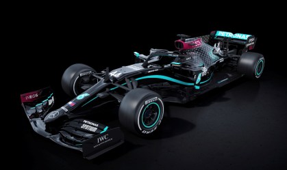 Mercedes vai usar carros pretos na temporada 2020 em ação contra racismo