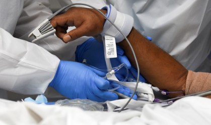 Medicamentos para HIV não ajudam pacientes com Covid-19, mostra estudo