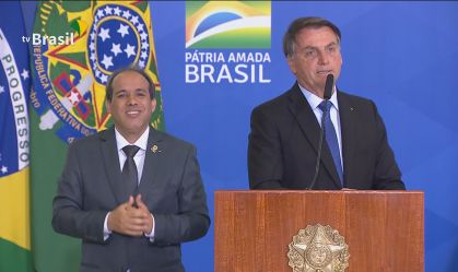 Bolsonaro é aconselhado a não ter pressa para definir novo ministro da Educação
