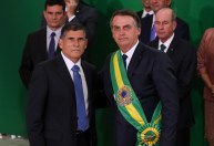 “Bolsonaro não é de direita, é um populista”, diz general Santos Cruz