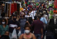 Seguindo aumento de casos, média móvel de mortes de Covid cresce 57% em um mês