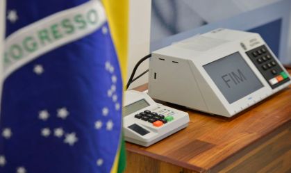 TSE formaliza parceria com Facebook e WhatsApp para as eleições