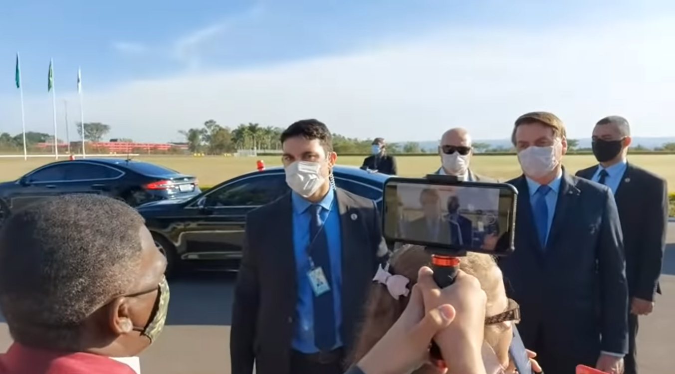 Bolsonaro disse que pode anunciar novo titular do MEC nesta quinta-feira (2)