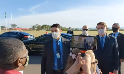Bolsonaro disse que pode anunciar novo titular do MEC nesta quinta-feira (2)