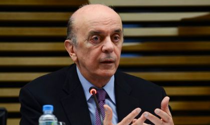 José Serra é internado em São Paulo para procedimento na coluna