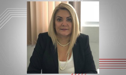 MP intima ex-mulher de Bolsonaro a depor sobre rachadinha no gabinete de Carlos