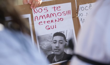 Delegado diz que jovem foi executado por policial e ex-PM