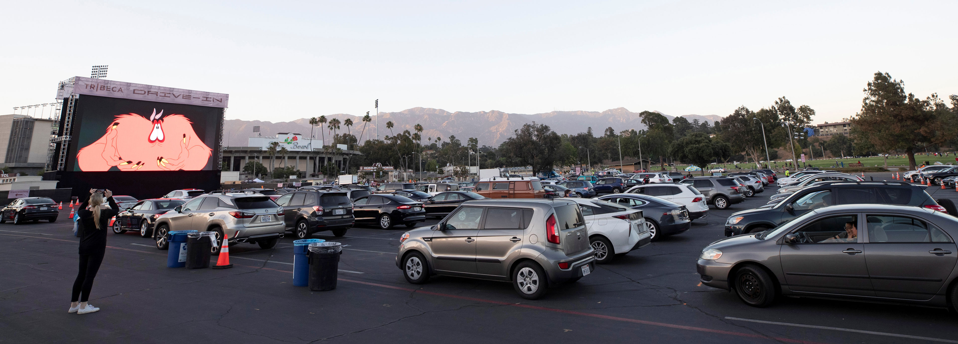 Cinema drive-in na Califórnia, Estados Unidos