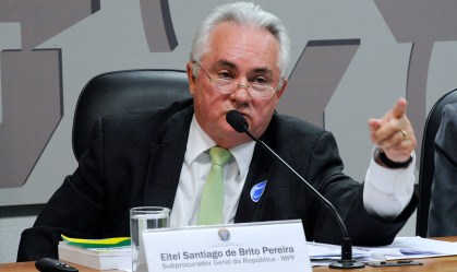 201 procuradores reforçam pedido de demissão de secretário-geral de Aras na PGR