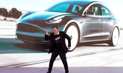 Tesla quer produzir 20 milhões de carros por ano no longo prazo, diz Musk