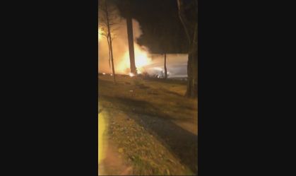 Avião de pequeno porte cai na zona norte de SP e deixa um morto