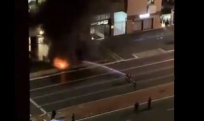 Fogo atinge estação de metrô na avenida Paulista, em SP