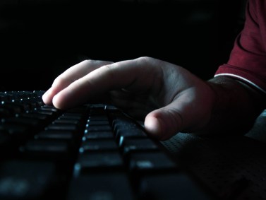 Homem de 65 anos foi encontrado com arquivos com cenas de violência sexual