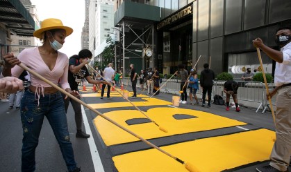 Nova York pinta 'Vidas Negras Importam' em frente à Trump Tower