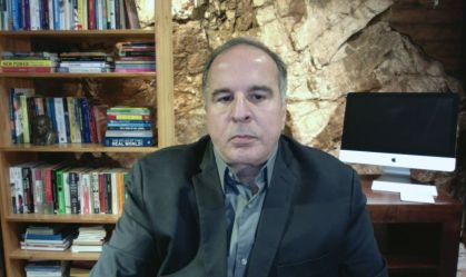 Cientista político analisa críticas ao STJ sobre prisão domiciliar para Queiroz