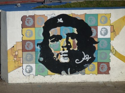 Mural com o rosto de Ernesto Che Guevara, em Havana (Cuba)